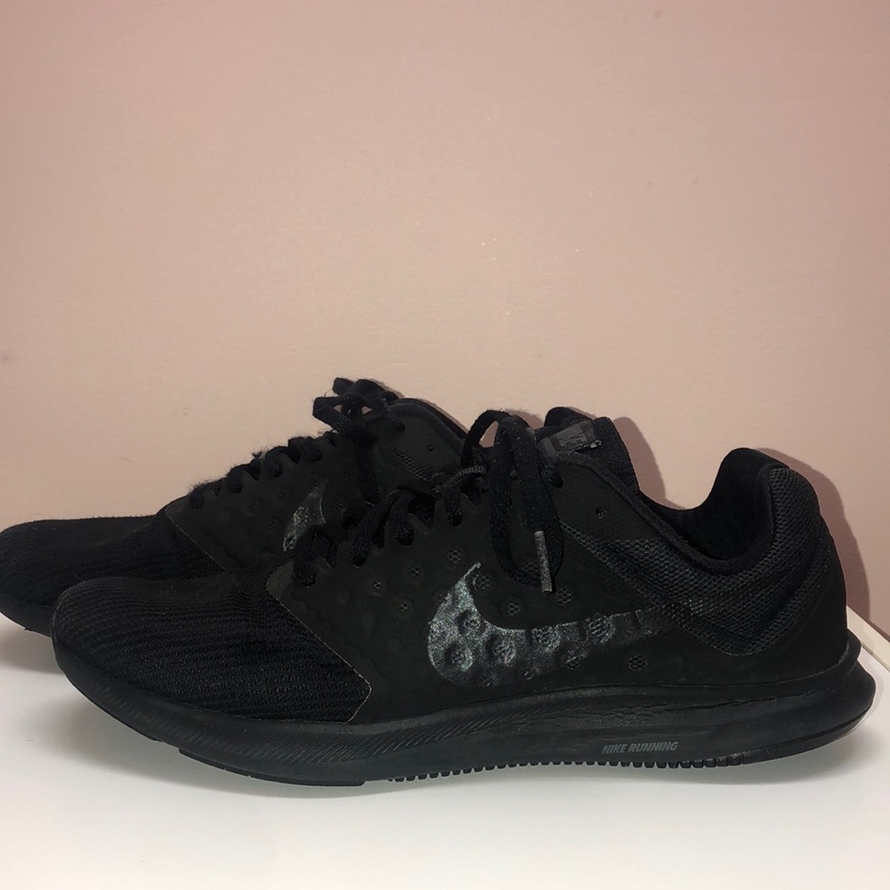 Mens Nike Sneakers DownShifter 7